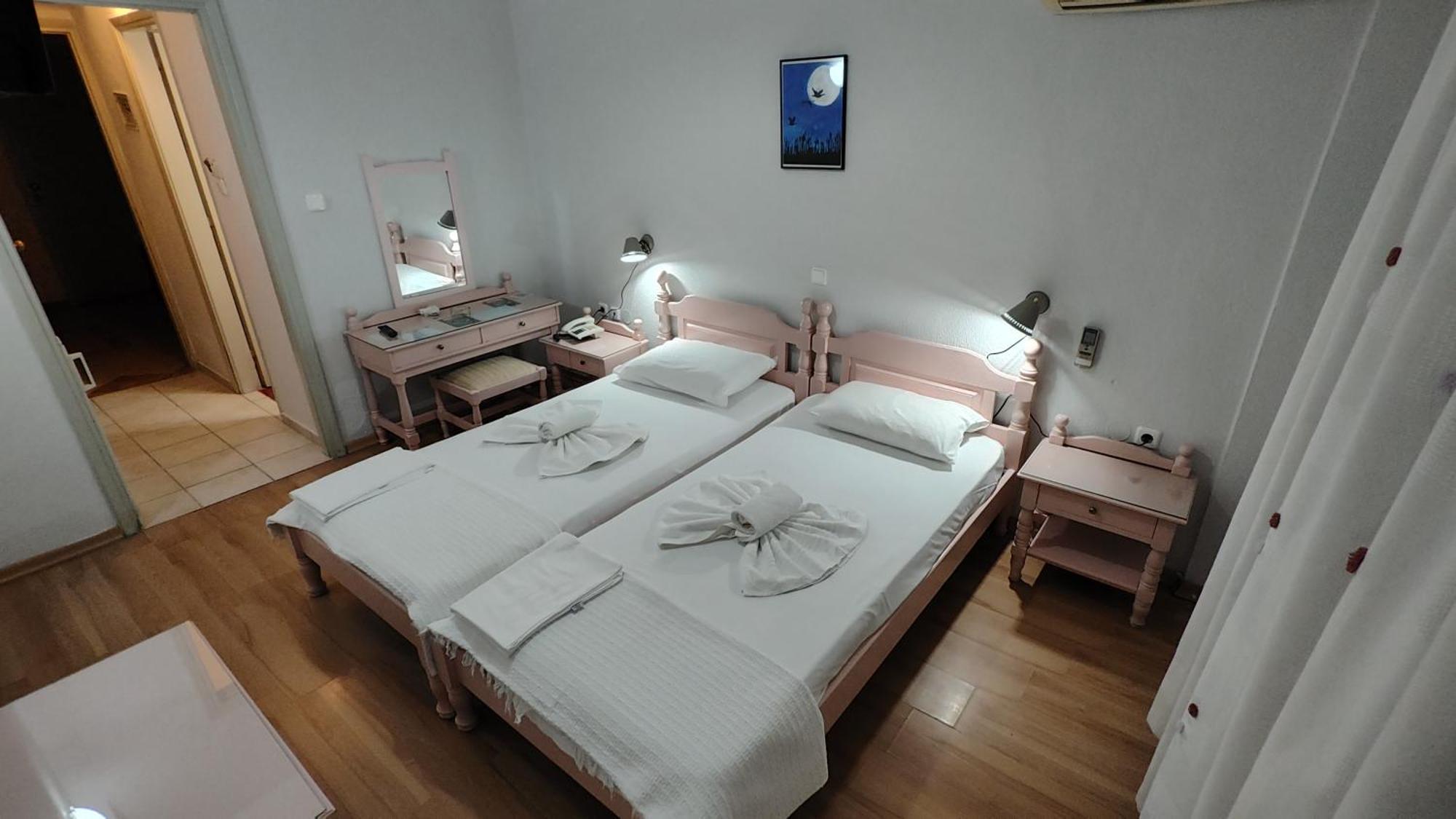 Kapolos Spa Hotel Loutra Edipsou  Ruang foto