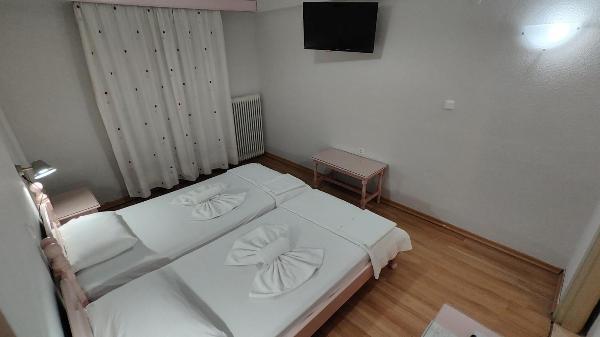 Kapolos Spa Hotel Loutra Edipsou  Ruang foto